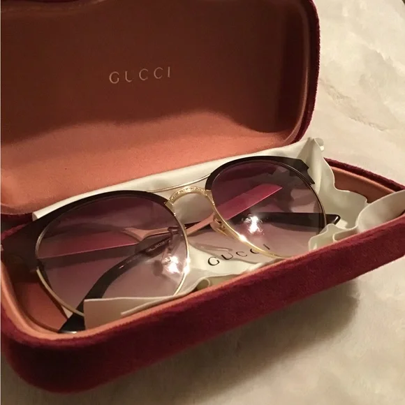 Gucci Sunglasses - Picture 3 of 8